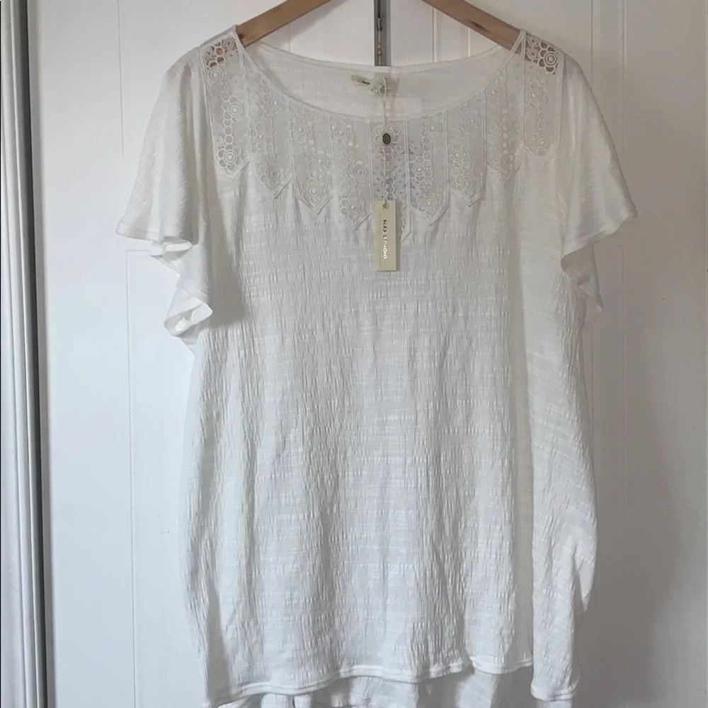 Max Studio | Flutter Lace Short Sleeve Top - Picture 2 of 3